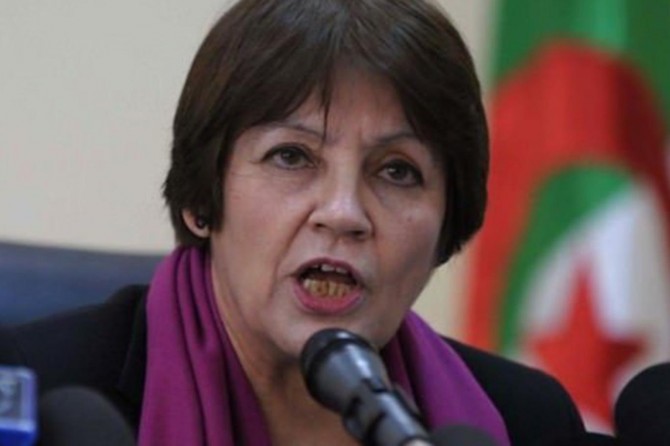 Cezayir'deki okullarda mescit ve namaz yasağı