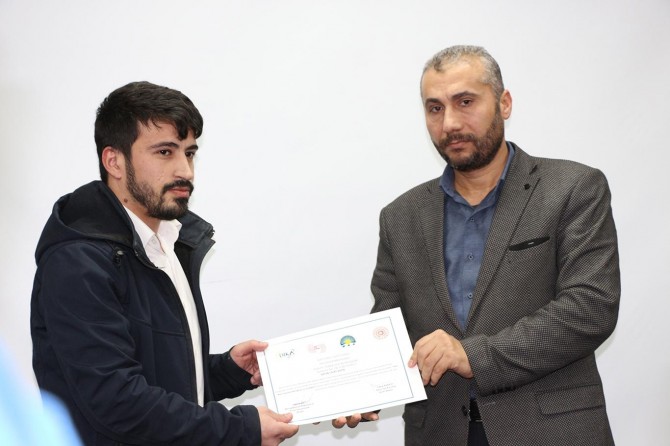 Mardin’de yeni nesil gazeteciler sertifikalarını aldı