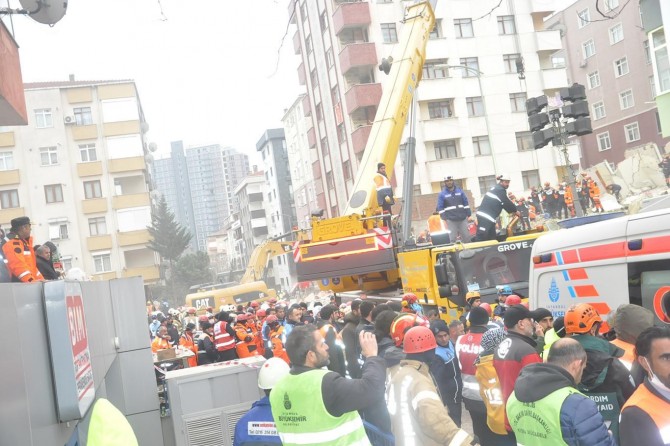 Soylu: Di avahîya ku li Kartalê hilweşîya de hejmara mirîyan derket 11an