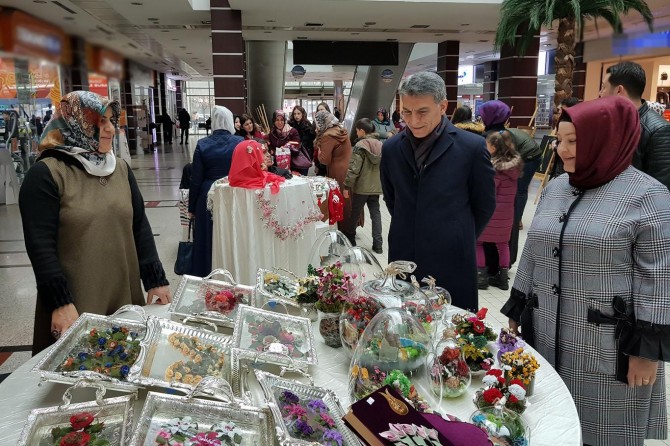 Tatvan'da el sanatları sergisi
