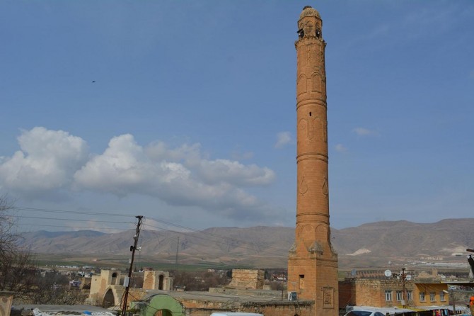 Er-Rızk Camii'nin minaresi 610 yıl sonra yeniden inşa edilecek