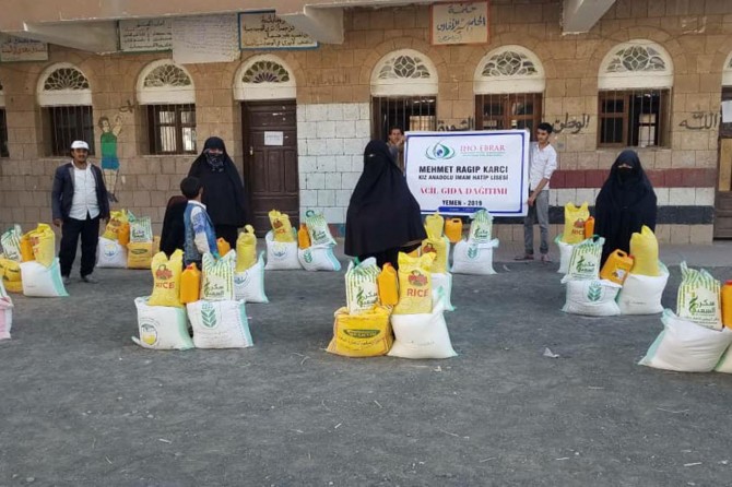 İmam hatipli kız öğrencilerden Yemen'e destek