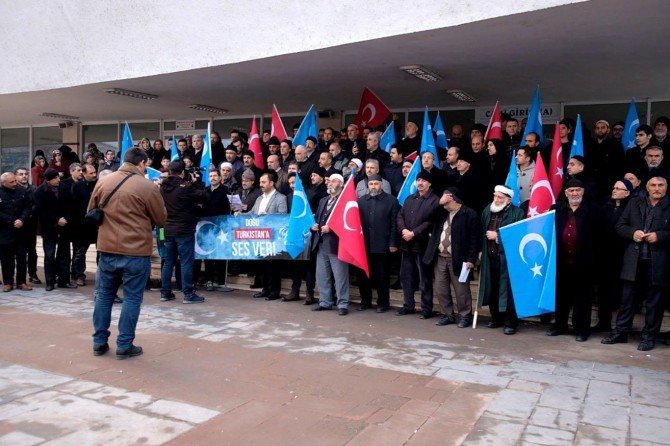 Türkiye Çin'e baskı yaparak gerekli girişimlerde bulunmalı