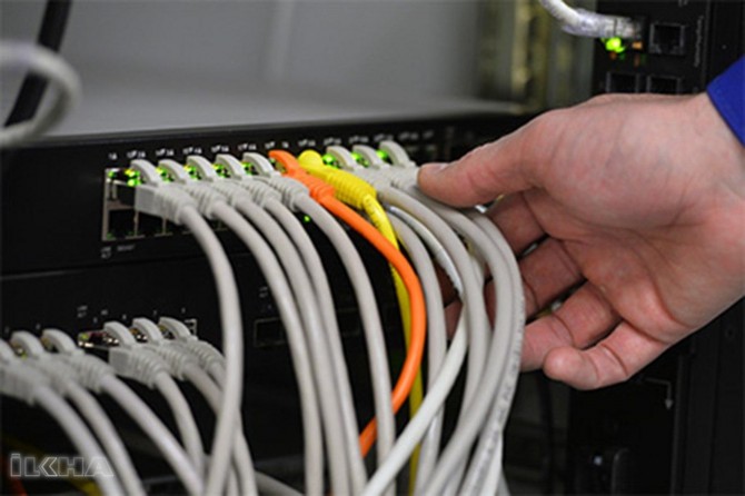 Russia to unplug internet cable for a test