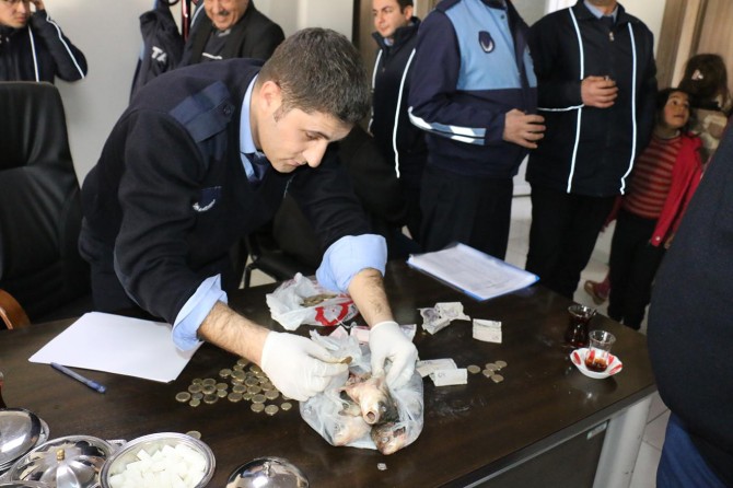 Dilencilerden ilginç zulalama yöntemi