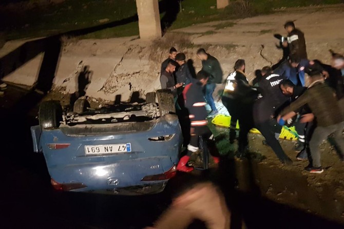 Otomobil sulama kanalına uçtu: Bir yaralı