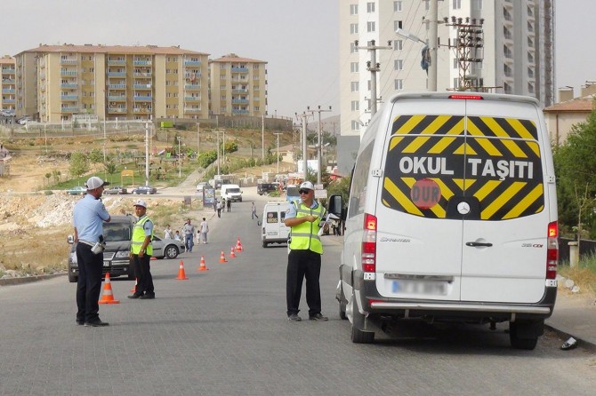Okul Servisleri Yönetmeliğine uyulmalı, denetimler sıklıkla yapılmalıdır