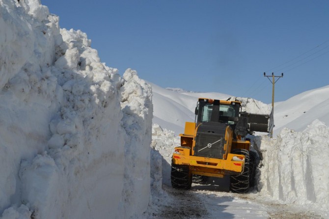 Bitlis’te 193 köy yolu ulaşıma kapandı