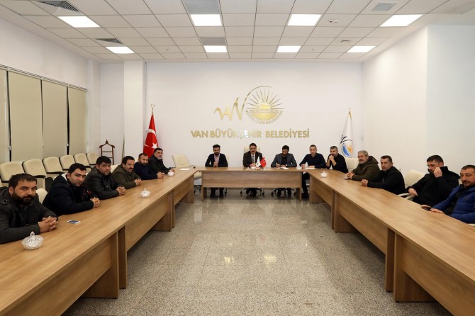 Van'da hafriyat kamyonlarına sıkı takip