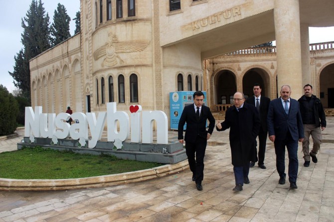 Bakan Yardımcısı Dursun Nusaybin'de