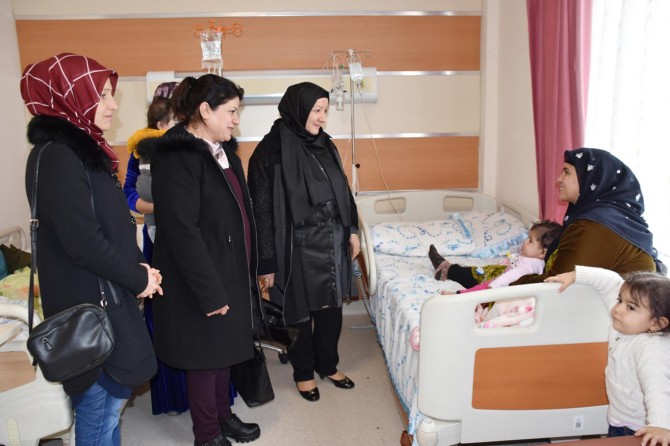 Bayık yeni doğan bebekleri ziyaret etti