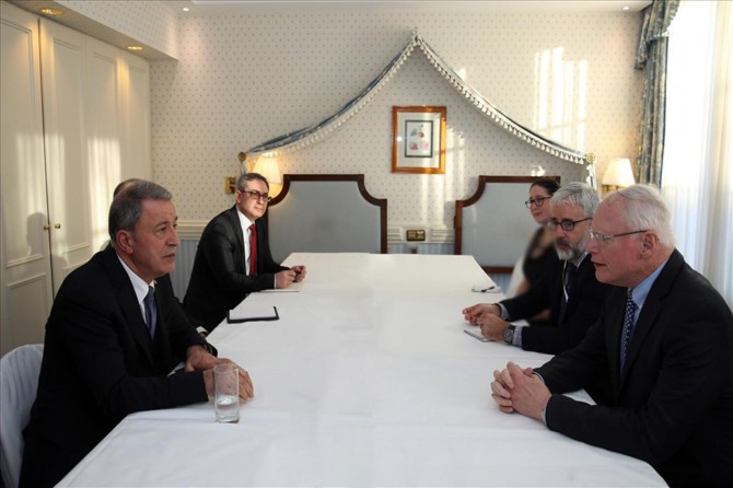 Bakan Akar: Güvenli bölgede YPG olmamalı