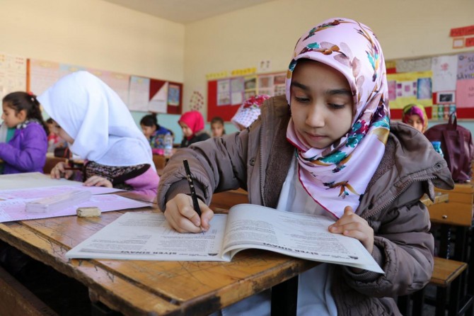 Heyecanla beklenen Siyer Sınavı başladı
