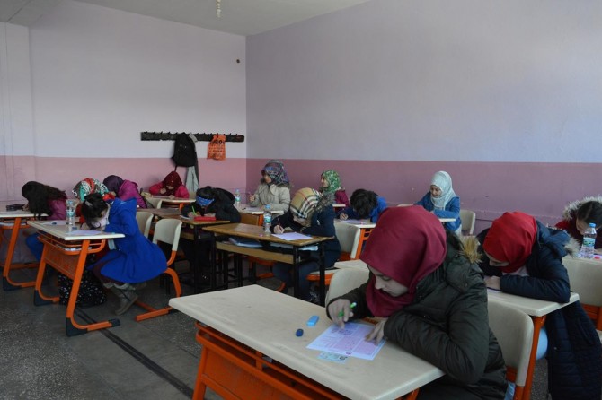 ​Hafızlık kursuna giden çocuklar Siyer Sınavında ter döktü