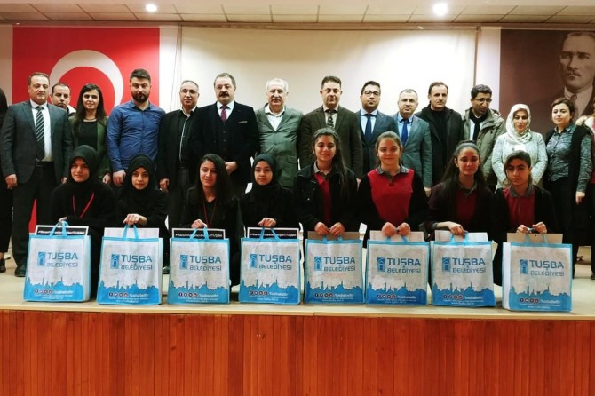 Öğrenciler arasında münazara yarışması