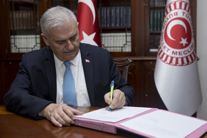 Meclis'te devir teslim töreni