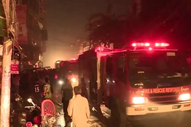 Li Bangledeşê şewat: 78 mirî