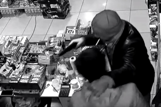 Batman’da sigara içerken soygun yapan şahıs yakalandı