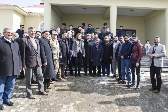 Vali Bilmez Yeşilköy ve Yeniköşk mahallelerini ziyaret etti