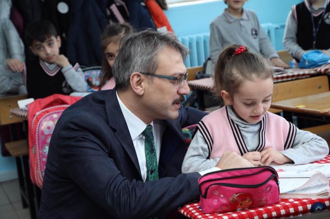 Yüzlerce kursumuzda binlerce kişi okuma-yazma öğrendi