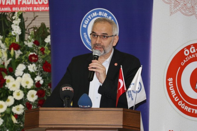 Eğitim sistemimizin yönünü değiştirmemiz gerekiyor