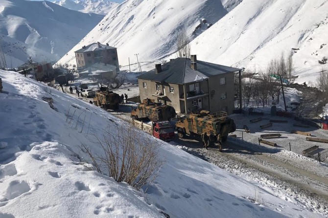 Wan navend li dijî PKKê operasyon: 12 binçavî