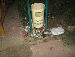 Tarsus Hatai Parkı Pislik İçinde