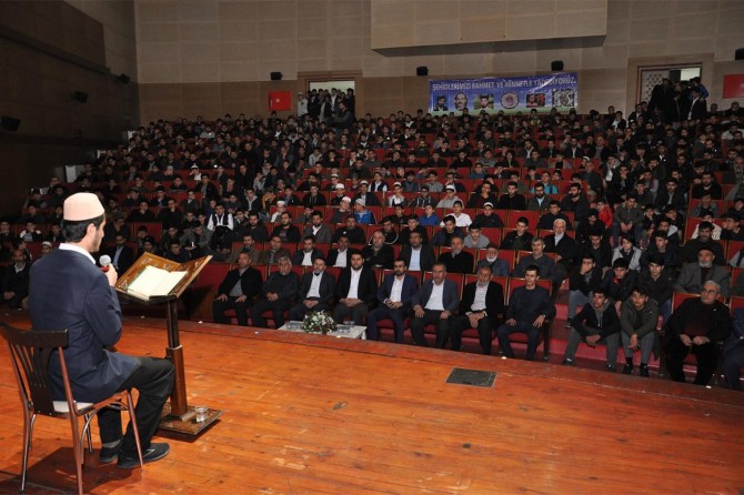 Batman'da İslam şehidleri rahmetle yâd edildi