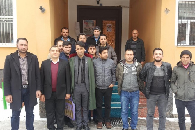 Bingöl'de işten çıkarılan güvenlik görevlileri haklarını aramaya devam ediyor