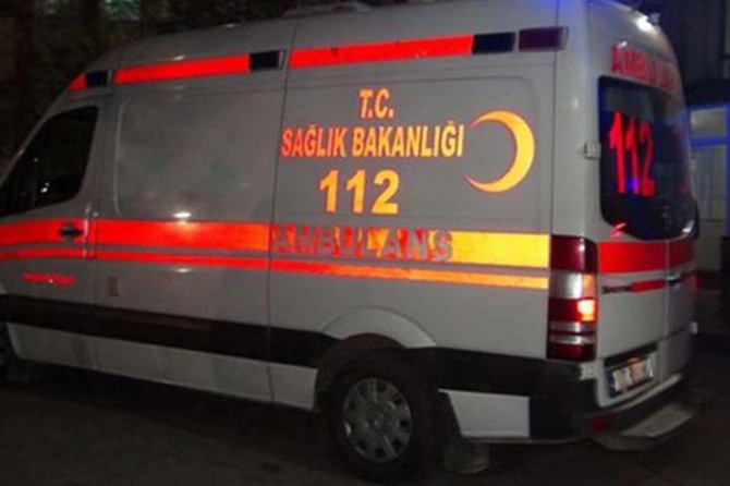 Otomobîl gindirî bendavê: 2 mirî 3 birîndar