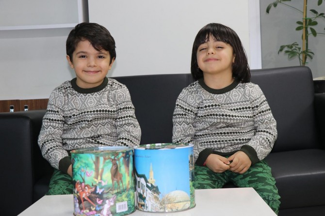 2 bira pereyên ku dan hev ji bo Yemenîyan bexşandin