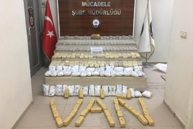 168 kilogram eroin ve bir kilogram metamfetamin ele geçirildi