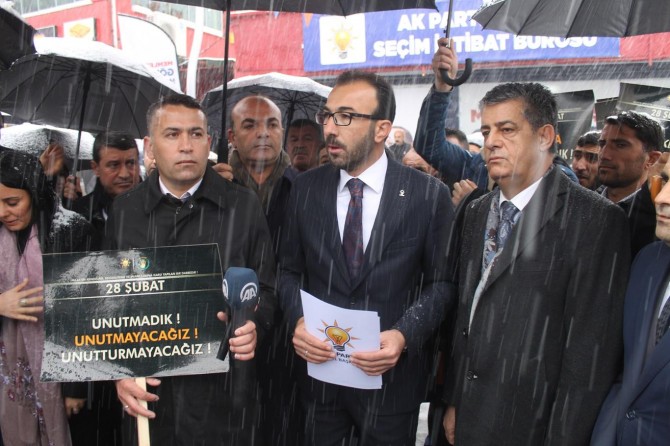 28 Şubat darbesiyle Türkiye karanlık bir sürecin içine itildi