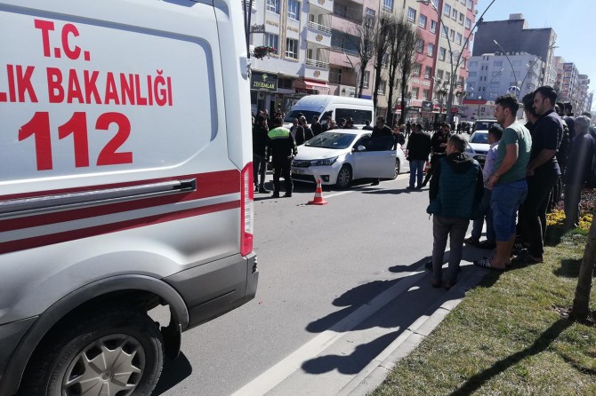 Otomobil ile motosiklet çarpıştı: Bir yaralı