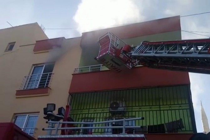 Çıkan yangın sonrası patlama: 2 yaralı