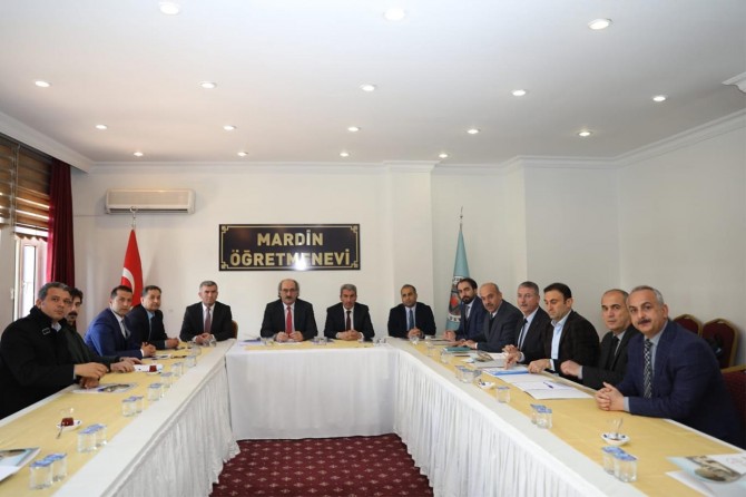 İnsanlara hizmet için bu makamlardayız