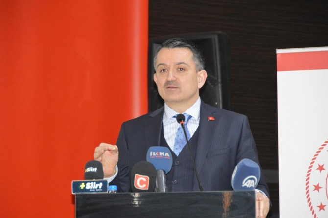 Pakdemirli: Tarım savunma sanayiinden daha önemli