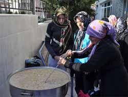 İzmir Buca Müftülüğünden Coşkulu Aşure Programı