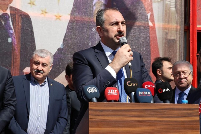 Wezîr Abdulhamîd Gul: 315 hezar Sûrîyeyî vegerîyan welatê xwe