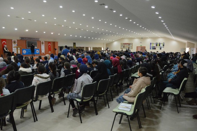 Kur'an-ı anlayabilmek için Arapça bilmenin zorunluluğu inkâr edilemez bir gerçektir