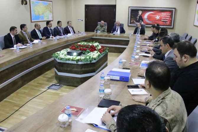 Siirt'te "seçim güvenliği" toplantısı yapıldı