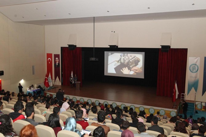 BEÜ’de kariyer ve girişimcilik programı düzenlendi