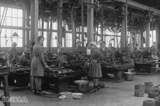 Beşeri ideolojiler kadını toplumun kölesi haline getirir