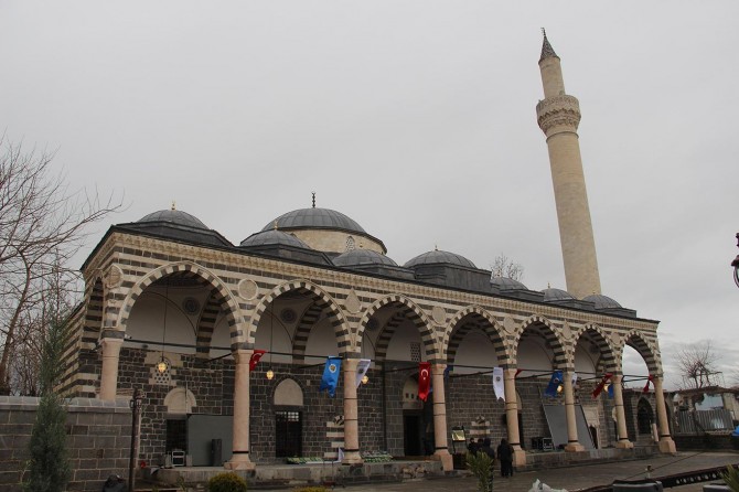 Diyarbakır Kurşunlu Camii ibadete açılıyor