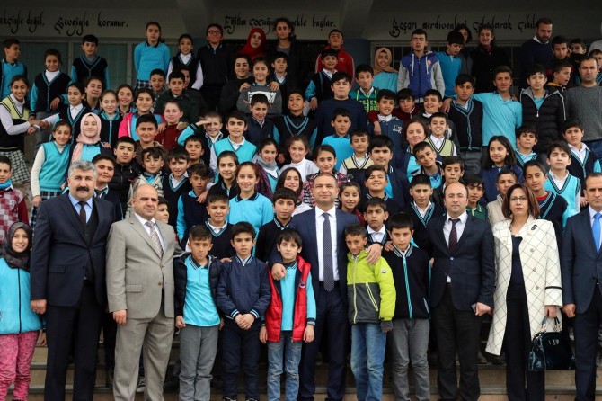 Vali Yardımcısı Aslan’ın okul ziyaretleri sürüyor