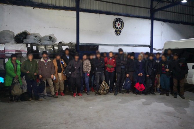 Van'da 32 göçmen yakalandı