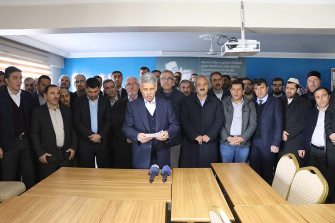 Ezanımıza yapılan saygısızlığa seyirci kalmayacağız