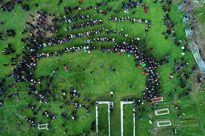 Şehîdên Qerecdaxê li ber serê qebrên xwe hatin bîranîn