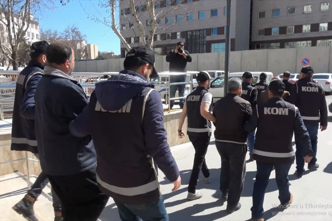 Gaziantep'te hırsızlık ve silah kaçakçılığı operasyonu: 8 tutuklama