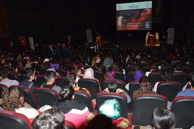 Mehmet Akif Ersoy Diyarbakır'da yâd edildi